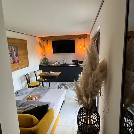 וילה Secret Garden House - Pool & Sauna