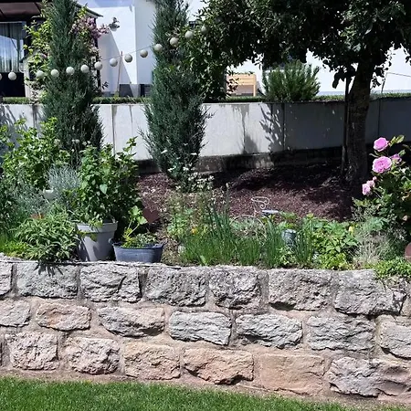 Secret Garden House - Pool & Sauna וילה Großenlüder